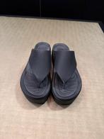 Crocs Teenslippers Zwart - Maat 38, Ophalen of Verzenden, Zo goed als nieuw, Zwart, Slippers