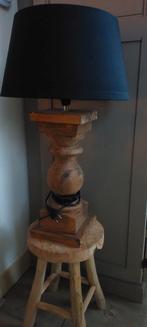 Stoere houten baluster lamp met linnen kap, Hout, Stoer, sober, landelijk, Gebruikt, Ophalen of Verzenden