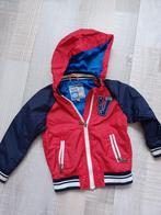 Stoere rood/blauwe vingino maat 3 zomerjas mt 98, Gebruikt, Ophalen of Verzenden, Vingino, Jongen