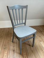 Mooie grijze houten stoel, Huis en Inrichting, Stoelen, Gebruikt, Ophalen of Verzenden, Hout, Eén