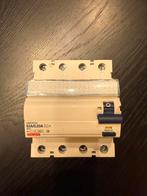 Verschillende aardlekschakelaars / automaten Hager, Doe-het-zelf en Verbouw, Ophalen of Verzenden, Zo goed als nieuw, Overige typen