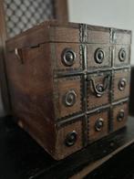 Houten kistje bewerkt India oosters bohemian, Antiek en Kunst, Ophalen of Verzenden