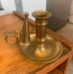 Kandelaar twee oude antieke bronzen koperen kandelaar., Antiek en Kunst, Antiek | Kandelaars, Ophalen of Verzenden