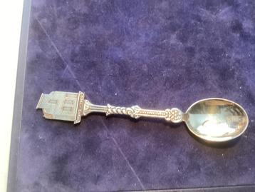 Lepeltje van het Stadhuis van Sluis beschikbaar voor biedingen