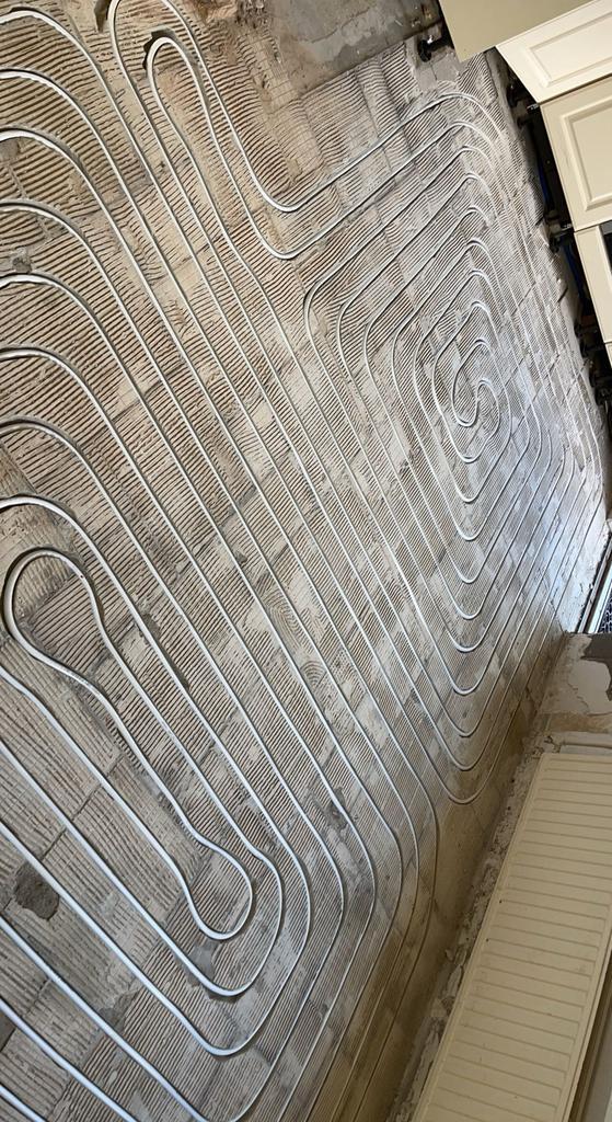 Vloerverwarming. Gehele winter 25% korting, Diensten en Vakmensen, Loodgieters en Installateurs, Installatie, Garantie