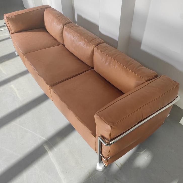 Cassina LC3 driezits Sofa / Bank, Antiek en Kunst, Antiek | Meubels | Stoelen en Banken, Ophalen of Verzenden