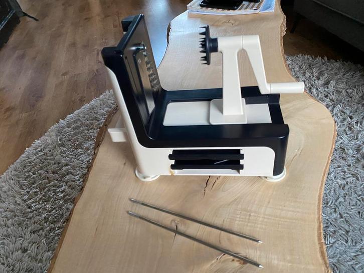 Lurch - superspirali - spiraalsnijder, Huis en Inrichting, Keuken | Keukenbenodigdheden, Zo goed als nieuw, Ophalen of Verzenden