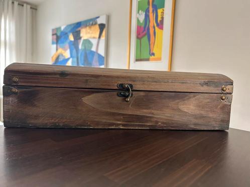 Luxury Wooden Wine Box l Luxe houten wijnkist, Huis en Inrichting, Woonaccessoires | Wijnrekken, Minder dan 50 cm, Hout, Minder dan 5 flessen