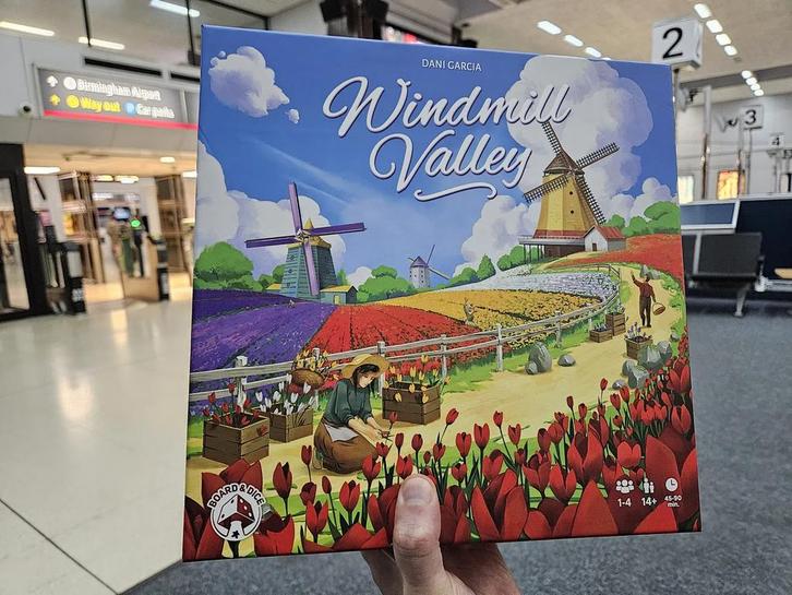 Windmill Valley (ENG) Bordspel, Hobby en Vrije tijd, Gezelschapsspellen | Bordspellen, Zo goed als nieuw, Een of twee spelers