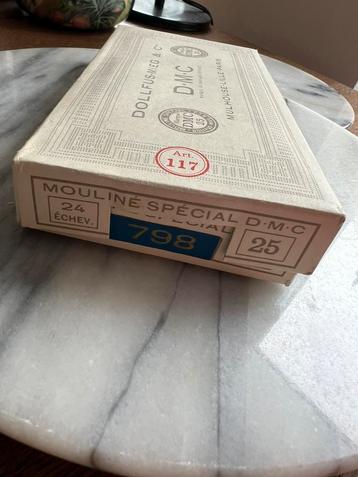 DMC Dollfus garen beschikbaar voor biedingen