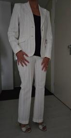 Tweedelig dames broekpak, Kostuum of Pak, Beige, Ophalen of Verzenden, Zo goed als nieuw