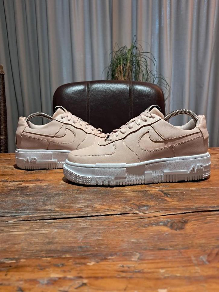 Nike Air Force 1 Pixel 'Particle Beige' Size 36,5, Kleding | Dames, Schoenen, Zo goed als nieuw, Sneakers of Gympen, Beige, Ophalen of Verzenden