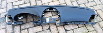 Mercedes E klasse W211 dashbord top   nette zwarte dashbord  beschikbaar voor biedingen