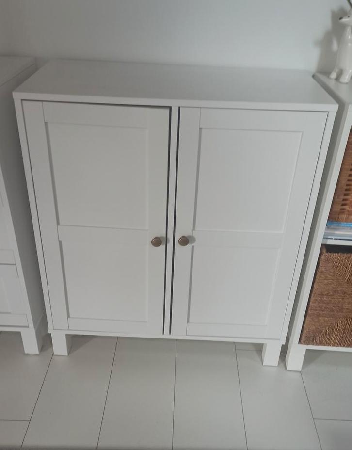 Kast Jysk SKALS met 2 deuren-wit. Als goed als nieuw, Huis en Inrichting, Kasten | Overige, Zo goed als nieuw, Ophalen