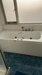 Plash bad met jetstreams en ombouw rand, Ophalen, Gebruikt