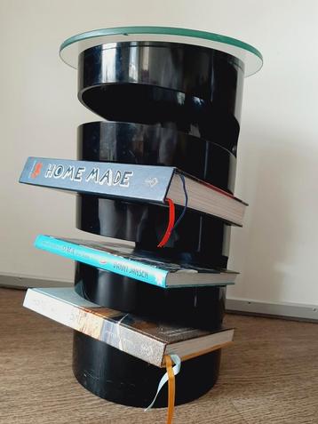 Oberaichen vintage bijzettafel lectuurbak memphis-stijl 80's beschikbaar voor biedingen
