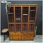 Oude postsorteerkast Kast Boekenkast Archiefkast, Huis en Inrichting, Ophalen, Gebruikt, 100 tot 150 cm, Vontage Antiek Officestijl