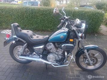 Nette Kawasaki VN 750 Vulcan 14K mls zelf opstarten Inruil beschikbaar voor biedingen