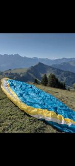 Paraglider Nova 4 (maat M) + harnas & carabiners, Ophalen of Verzenden, Gebruikt