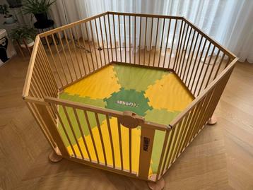 Felibaby Grondbox met 2 Matten beschikbaar voor biedingen