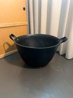 Woon accessoires, mand van rubber, Huis en Inrichting, Woonaccessoires | Schalen en Manden, Ophalen, Overige materialen, Mand