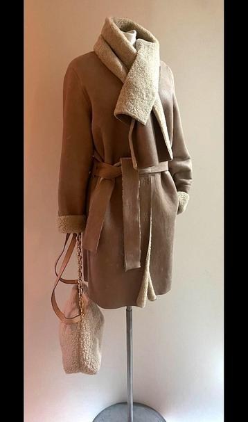 Rizal 38/40 shearling lammy coat met shawl zandkleur beschikbaar voor biedingen