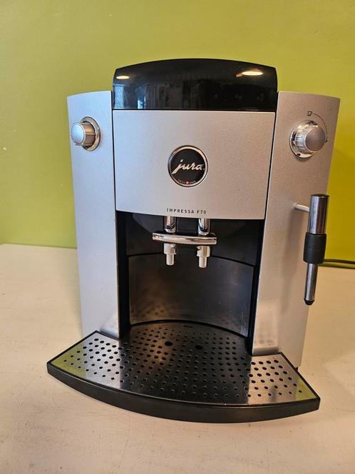 jura impressa F70, Witgoed en Apparatuur, Koffiezetapparaten, Gebruikt, Gemalen koffie, Koffiebonen, Koffiemachine, 10 kopjes of meer