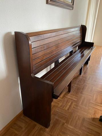 Houten Kerkbank met Kussen beschikbaar voor biedingen
