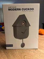 Moderne Koekoeksklok Karlsson - Nieuw in Doos!, Ophalen of Verzenden, Nieuw, Analoog, Wandklok