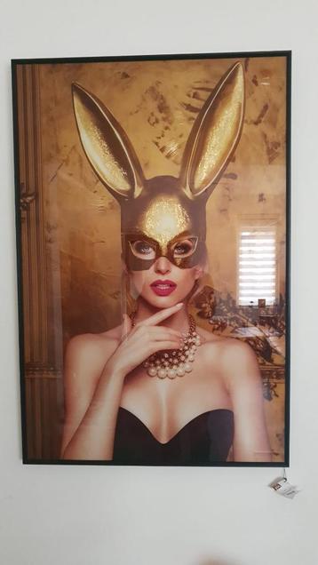 glasschilderij 80 cm x120 cm playboy bunny  zwart houten lij beschikbaar voor biedingen