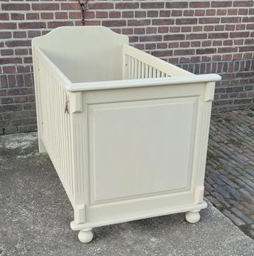 Baby bedje beige beschikbaar voor biedingen