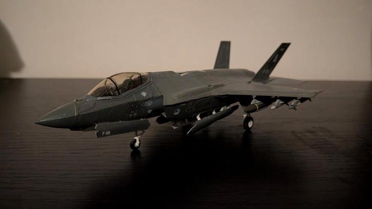 F-35A Lightning II 322 squadron F-011 'beastmode', Verzamelen, Luchtvaart en Vliegtuigspotten, Nieuw, Schaalmodel, Ophalen of Verzenden