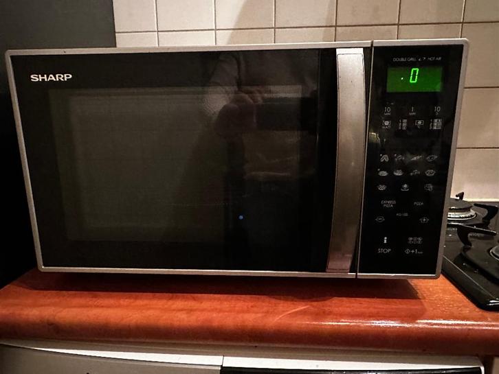 Sharp combi-magnetron oven, Witgoed en Apparatuur, Magnetrons, Gebruikt, Vrijstaand, Combimagnetron, 45 tot 60 cm, Grill, Hete lucht