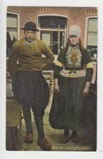 040 Marken Marker Jonggehuwden Kleederdracht B14, Verzamelen, Ansichtkaarten | Nederland, Verzenden, 1940 tot 1960, Ongelopen