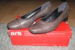 Bijna NIEUWE Ara hakken / pumps mt. 4,5 / 37,5 in doos, Kleding | Dames, Schoenen, Pumps, Bruin, Ophalen of Verzenden, Zo goed als nieuw