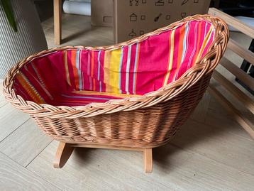 Rieten Poppenwieg - Charmant & Handgemaakt beschikbaar voor biedingen