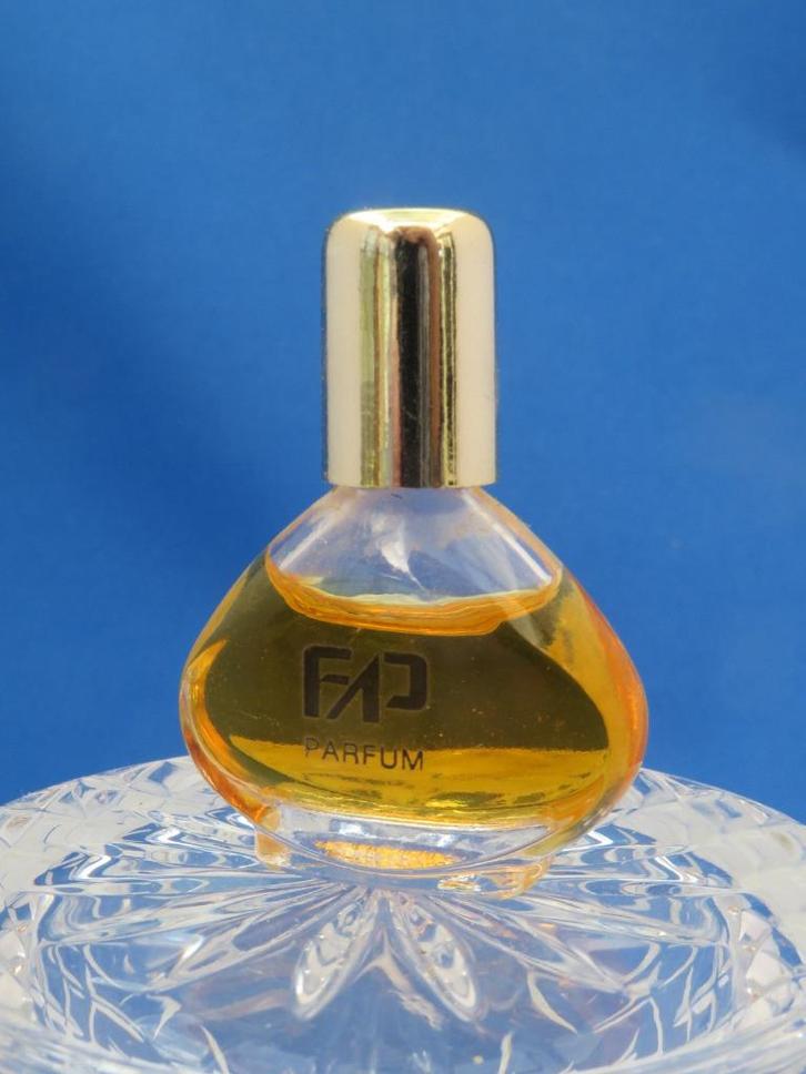 Mini set 2 - ONBEKEND - FAP - 2x5ml - p - div, Verzamelen, Parfumverzamelingen, Gebruikt, Miniatuur, Gevuld, Ophalen of Verzenden