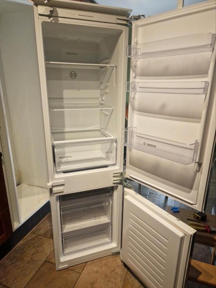 Bosch KIV86NFF0 Inbouw Koel-Vriescombinatie, Witgoed en Apparatuur, Koelkasten en IJskasten, Gebruikt, Met vriesvak, 150 tot 200 liter