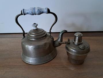 Antieke theepot beschikbaar voor biedingen