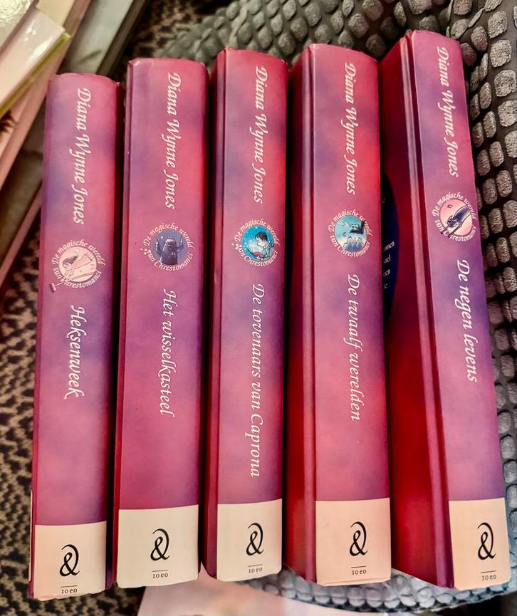 Chrestomanci Serie - Diana Wynne Jones (5 Boeken), Boeken, Fantasy, Gelezen, Ophalen