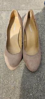 Beige podesuede pumps, Ophalen, Pumps, Beige, Zo goed als nieuw