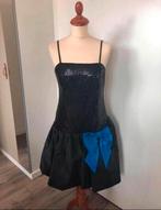 👗 Mt S feestjurk galajurk zwart blauw strik, Galajurk, Zwart, Ophalen of Verzenden, Zo goed als nieuw