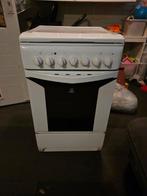 Indesit Gasfornuis - Vrijstaand, Witgoed en Apparatuur, Fornuizen, Ophalen, Gebruikt, Hete lucht, 4 kookzones