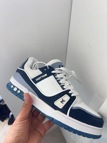 Louis vuitton trainer sneaker maat 44 beschikbaar voor biedingen