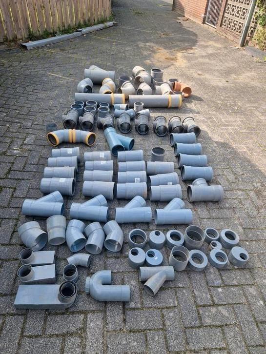 Pvc hulpstukken, Doe-het-zelf en Verbouw, Buizen en Afvoer, Nieuw, Bochten, Pvc, Minder dan 2 meter, 80 mm of meer, Ophalen