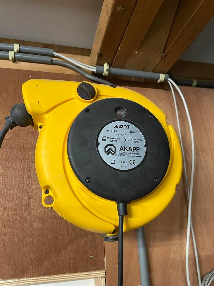 AKAPP Kabelhaspel 5823/XF, Doe-het-zelf en Verbouw, Elektra en Kabels, Gebruikt, Kabel of Snoer, Ophalen