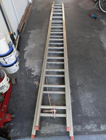 Ladder 2x14 tredes beschikbaar voor biedingen