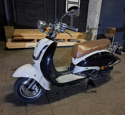 Fosti grande retro scooter, Fietsen en Brommers, Brommers | Crossbrommers, Gebruikt, Overige merken, Ophalen