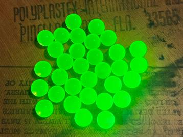 Uranium glass marbles 12mm beschikbaar voor biedingen