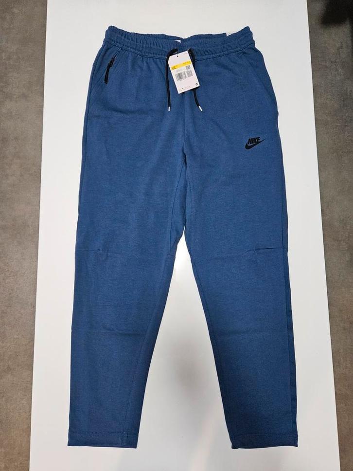 Nike maat S Broek Blauw - Nieuw met kaartje, Kleding | Heren, Broeken en Pantalons, Nieuw, Maat 46 (S) of kleiner, Blauw, Ophalen of Verzenden